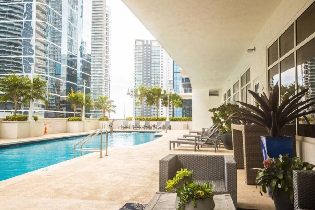 Lovely Condo With City & Ocean Views. Sleep Up To 6 People! Miami Esterno foto