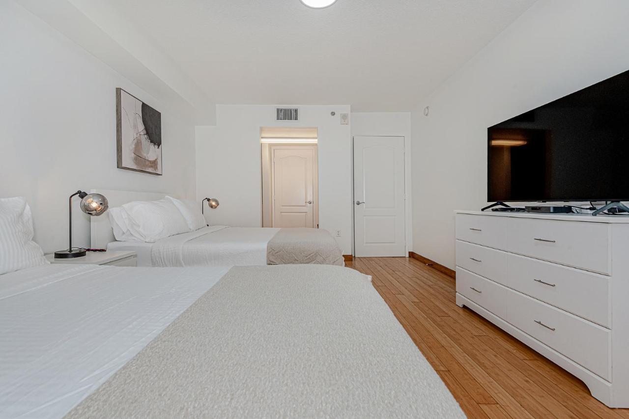 Lovely Condo With City & Ocean Views. Sleep Up To 6 People! Miami Esterno foto